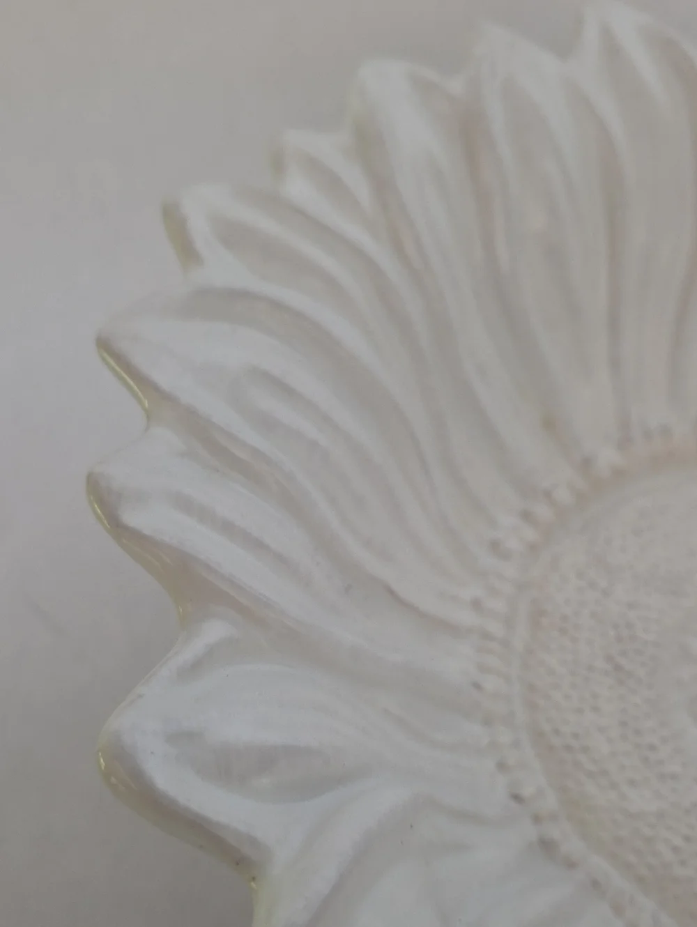 Pottery Barn Retired White Sunflower 11.5